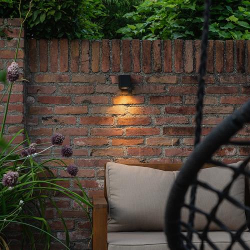 Moderní venkovní nástěnné svítidlo černé plastové - Baleno