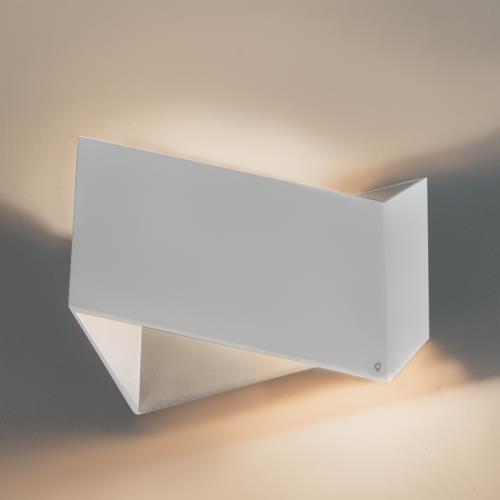 Designová nástěnná lampa bílá - Fold